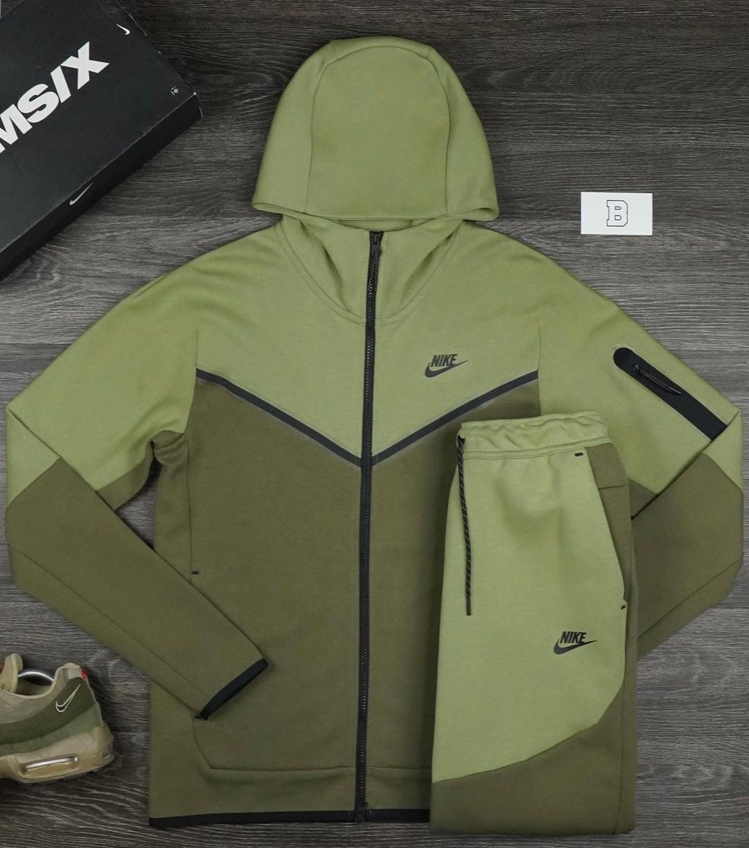 Nike Tech Fleece