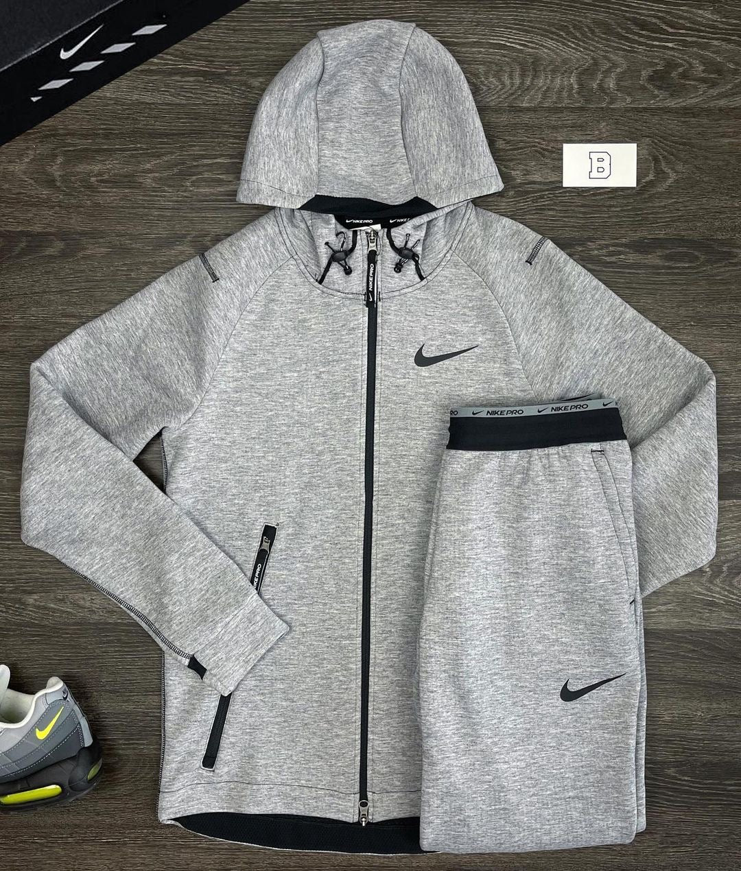 Nike Tech Fleece