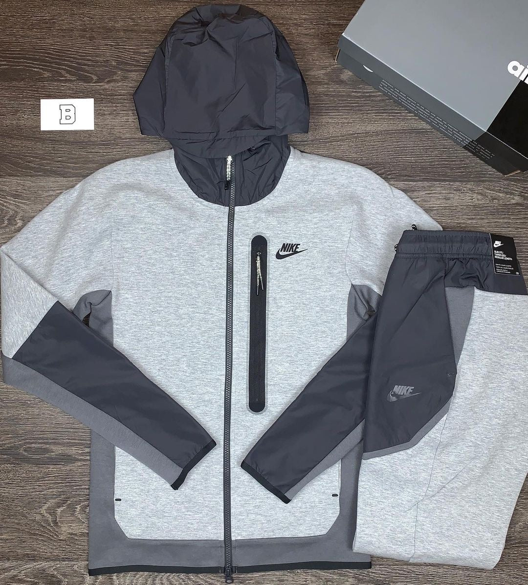 Nike Tech Fleece