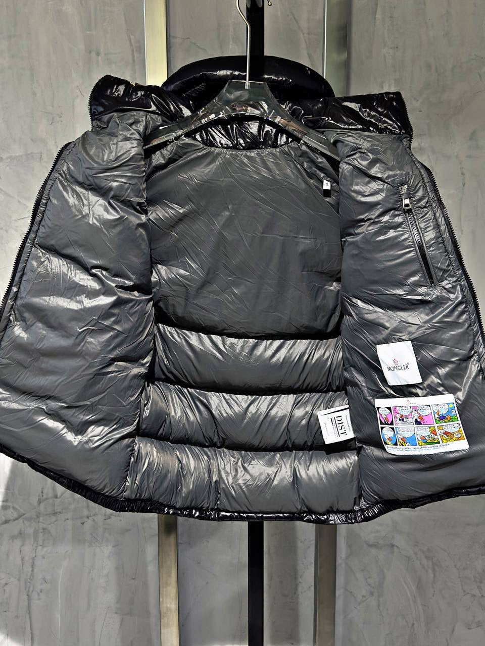 Smanicato Moncler Black