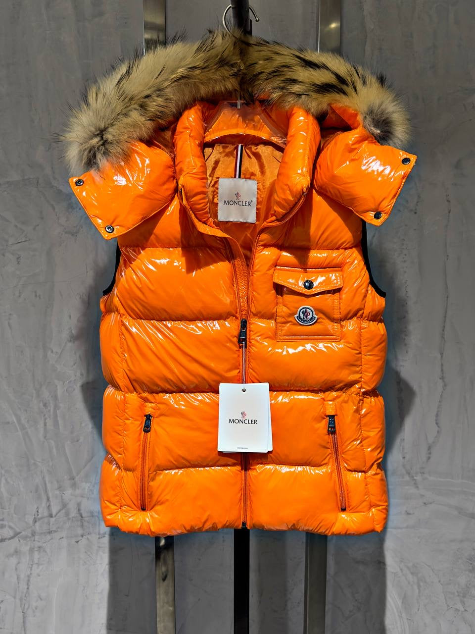 Smanicato Moncler Orange Girl