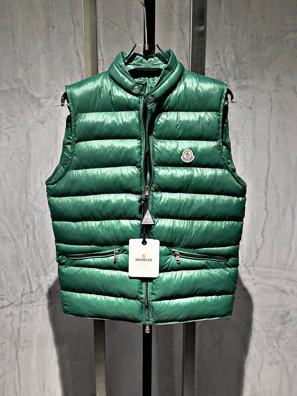 Smanicato Moncler Green Edition