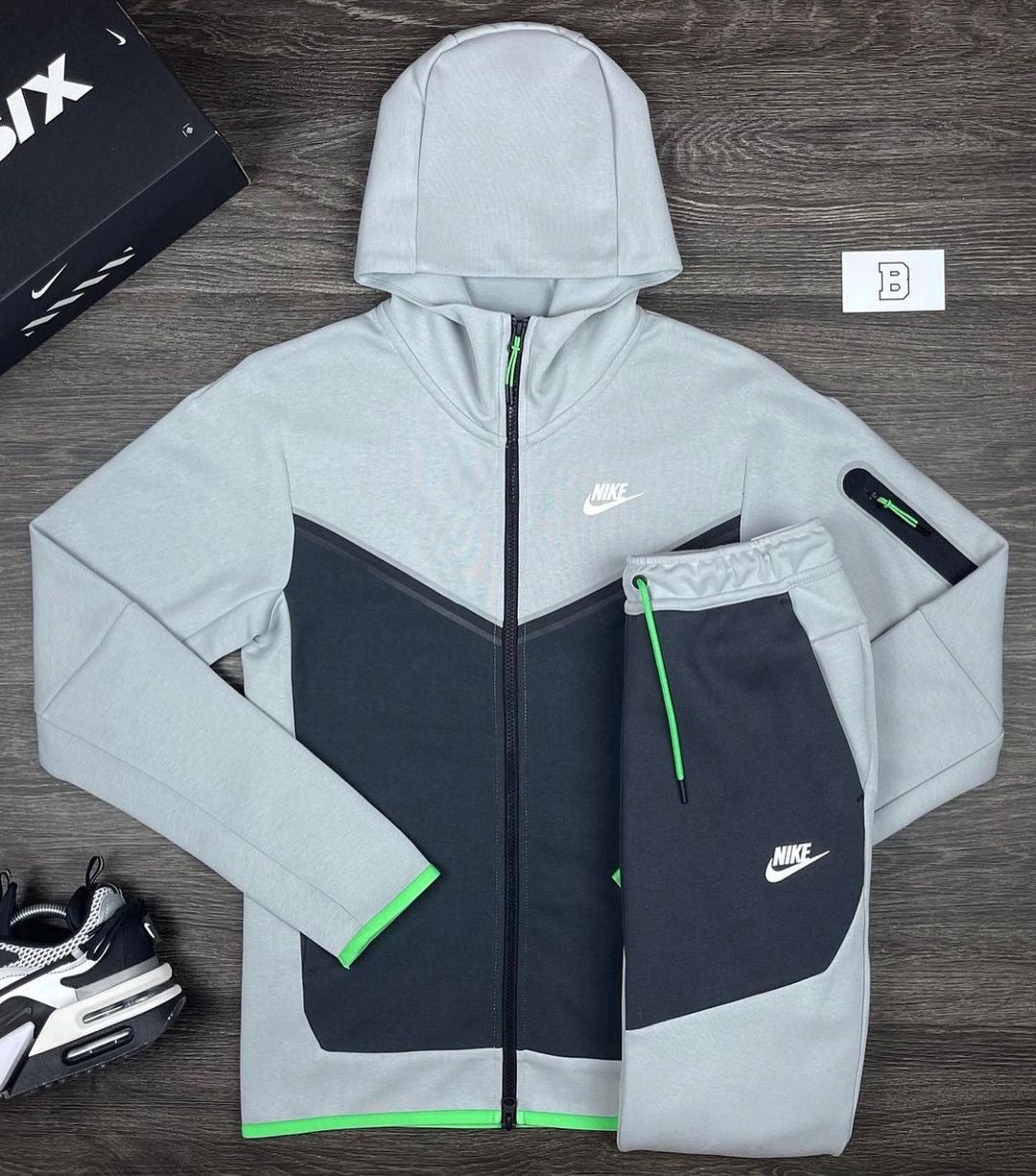 Nike Tech Fleece