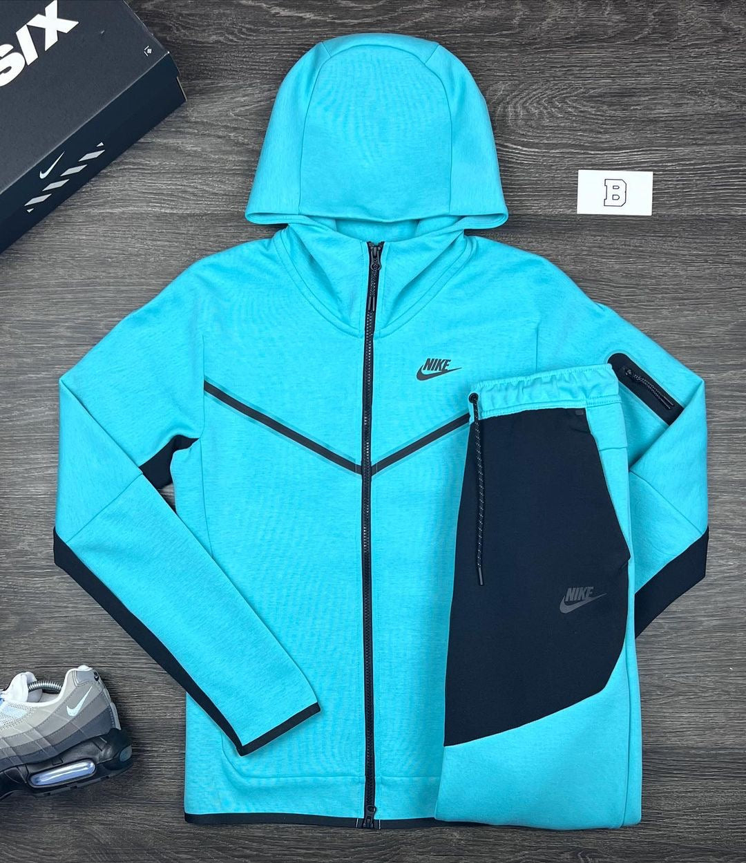 Nike Tech Fleece