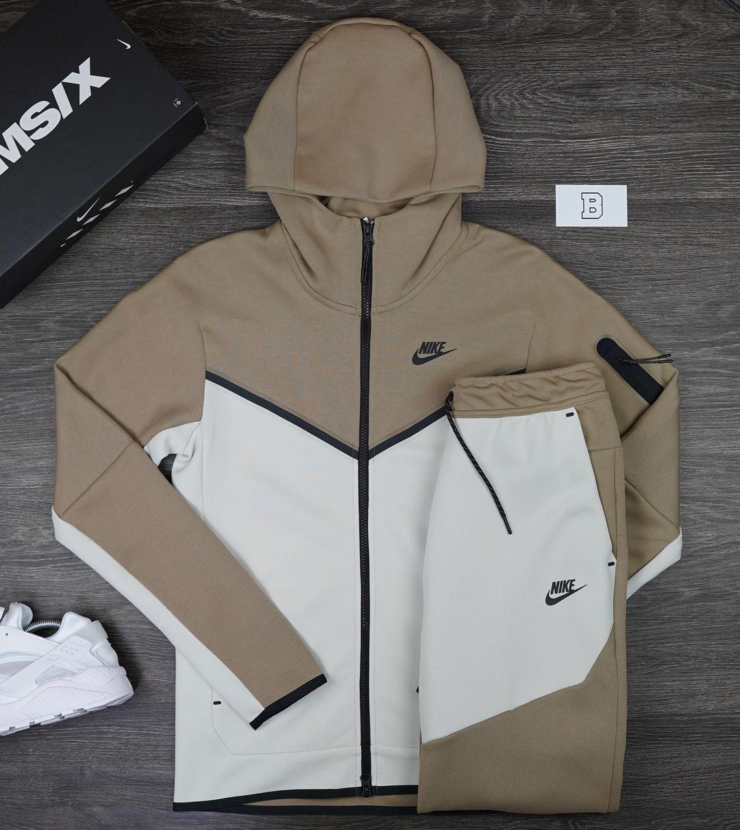 Nike Tech Fleece